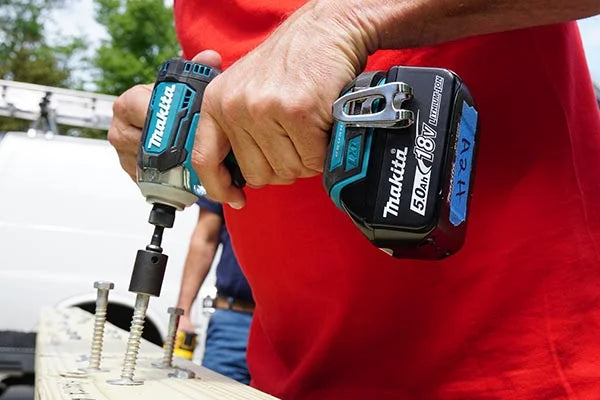 Makita DTD173 Cordless Impact Driver 18V   Brushless Motor Electric Drill (Tool Only)-Green