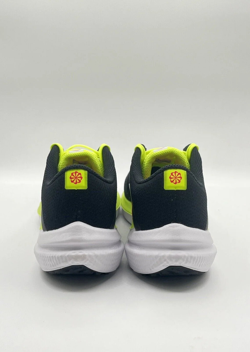 Nike Men's Air Winflo 10  Running shoes FN6825 010 size 12  New in Box