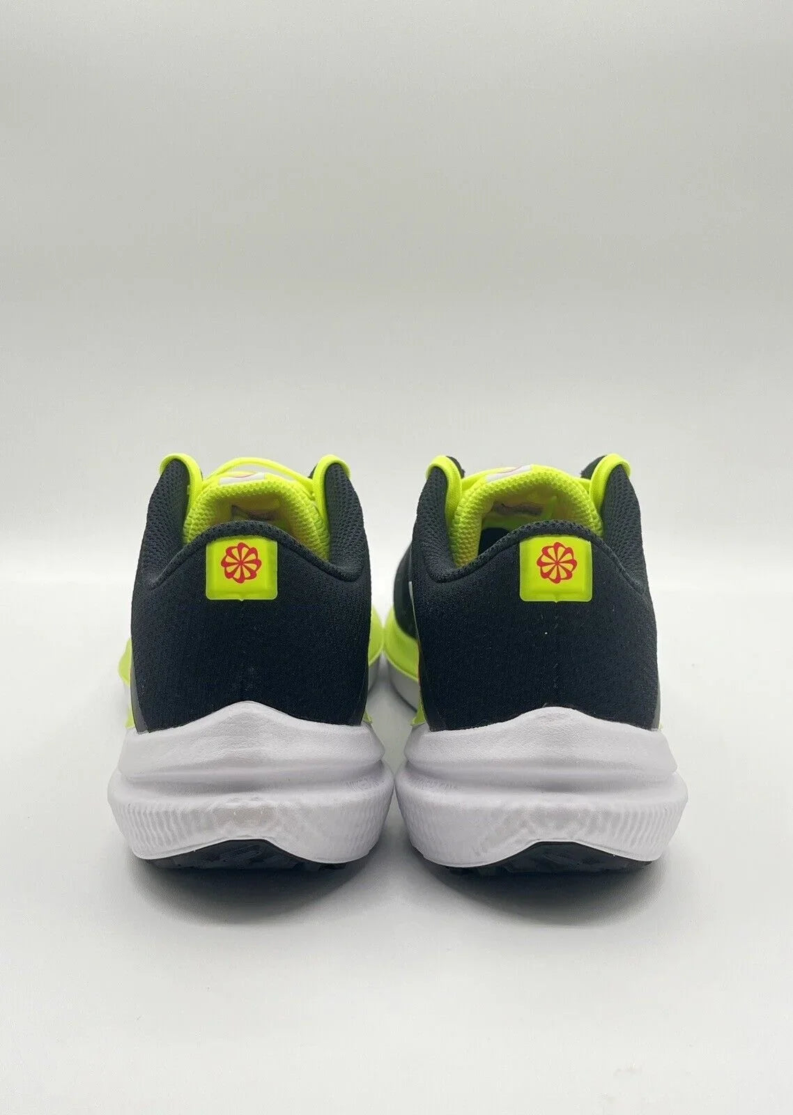Nike Men's Air Winflo 10  Running shoes FN6825 010 size 12  New in Box