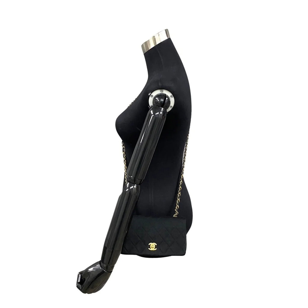 Pre-Owned  Matelasse Cotton Lambskin Turnlock Full Flap Chain Shoulder Bag Black 73960 (Good)