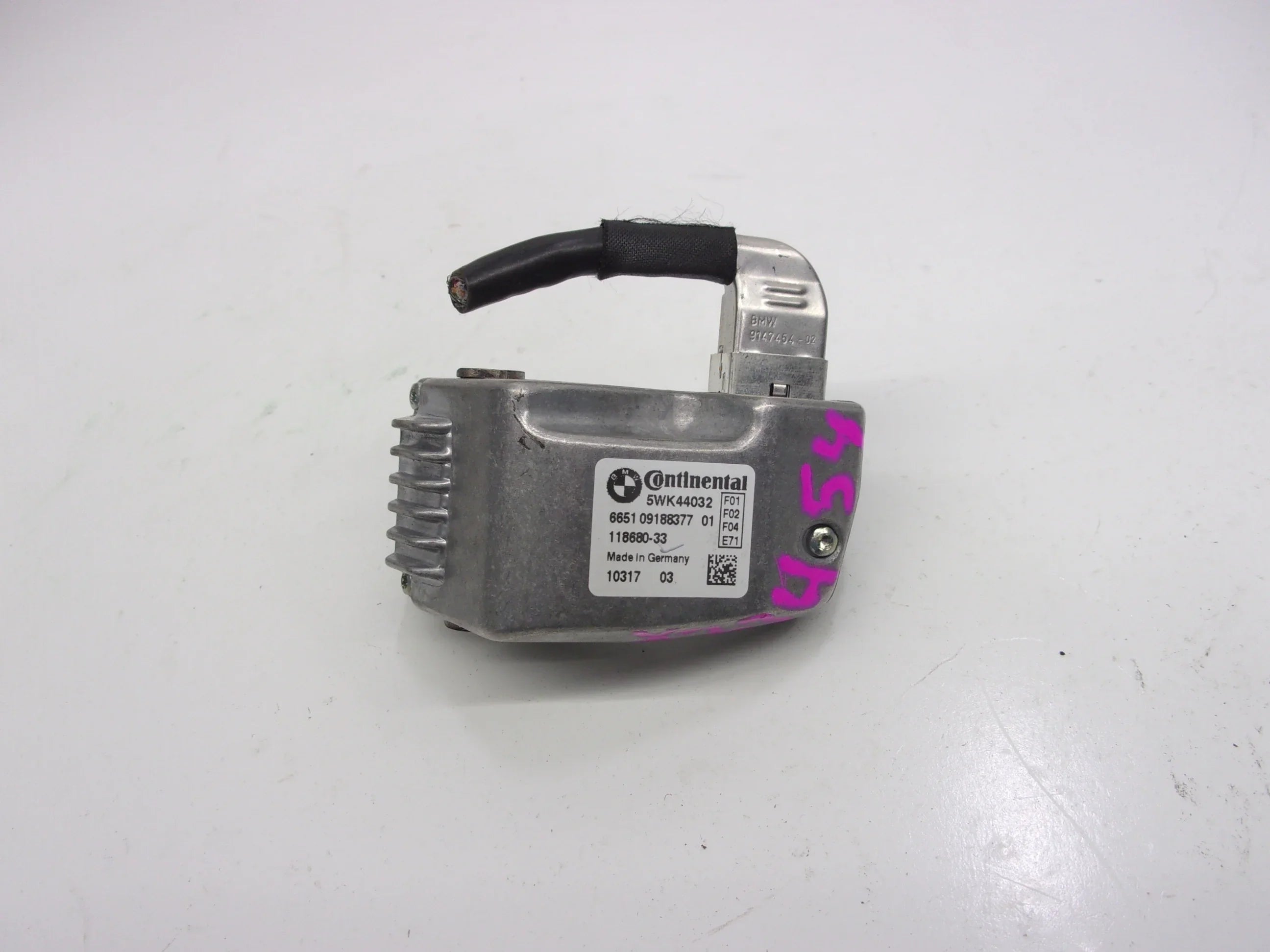 Pre-Owned 2009-2012  750 Lane Keep Lane Departure Camera 665109188377  (Good)
