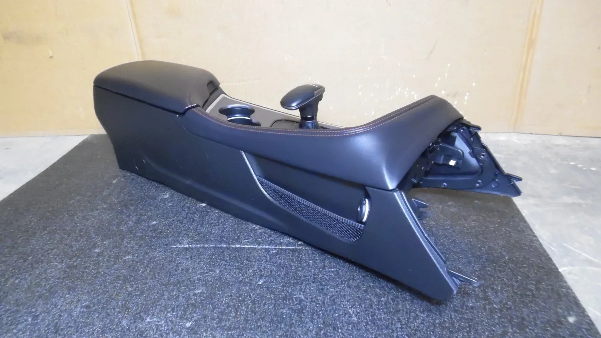 Pre-Owned 2015-2023 Dodge Challenger Center Floor Console w/ Lid Armrest  Black  (Good)