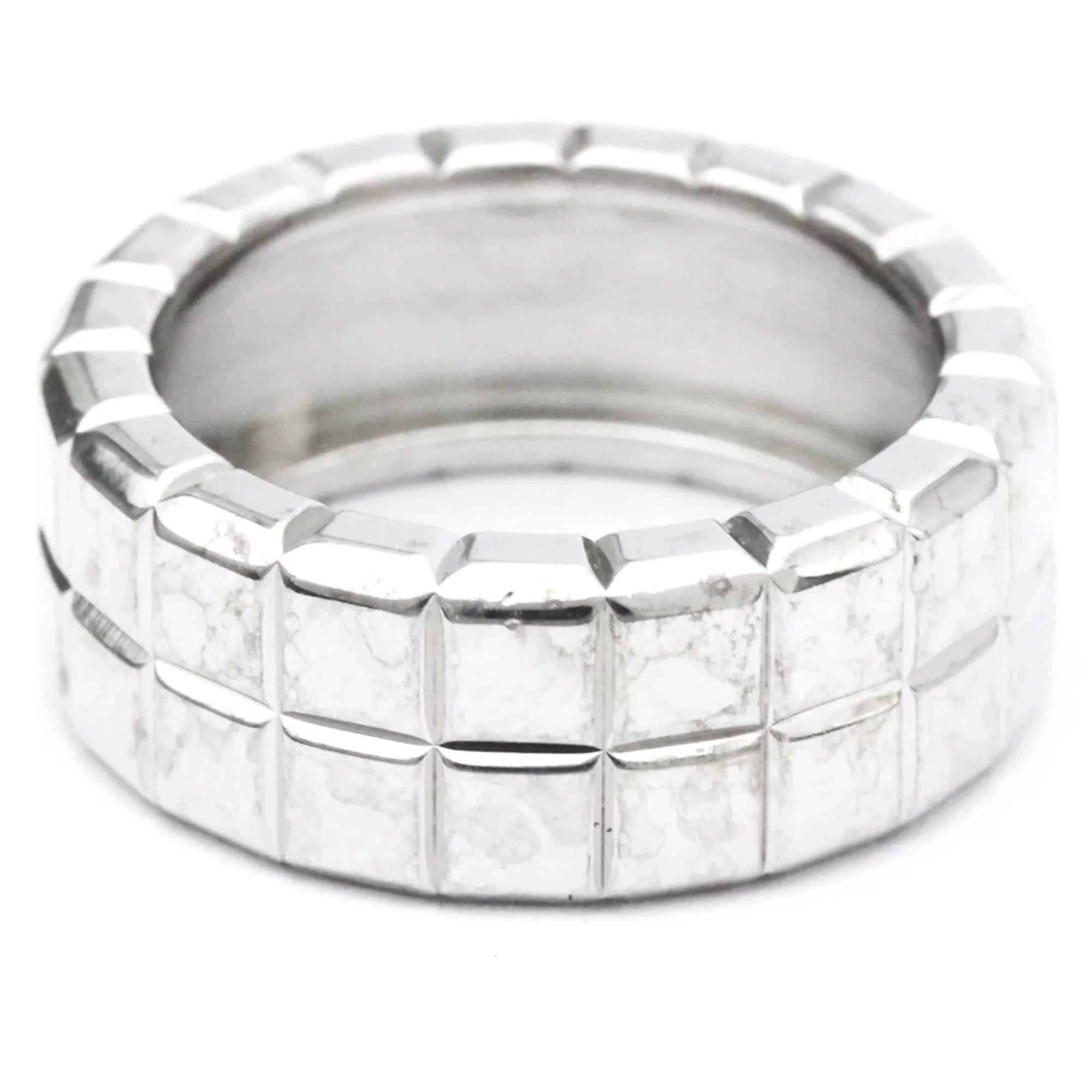Pre-Owned Chopard Ice Cube 82/3790 White Gold (18K) Fashion Diamond Band Ring (Good)