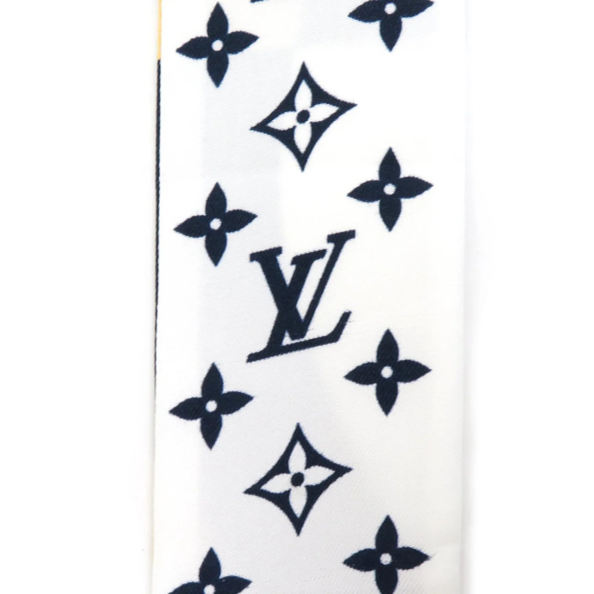 Pre-Owned   Scarf Muffler Bandeau  Graphic Monogram Blason Silk White/Navy/Beige Women's MP2658 (Good)
