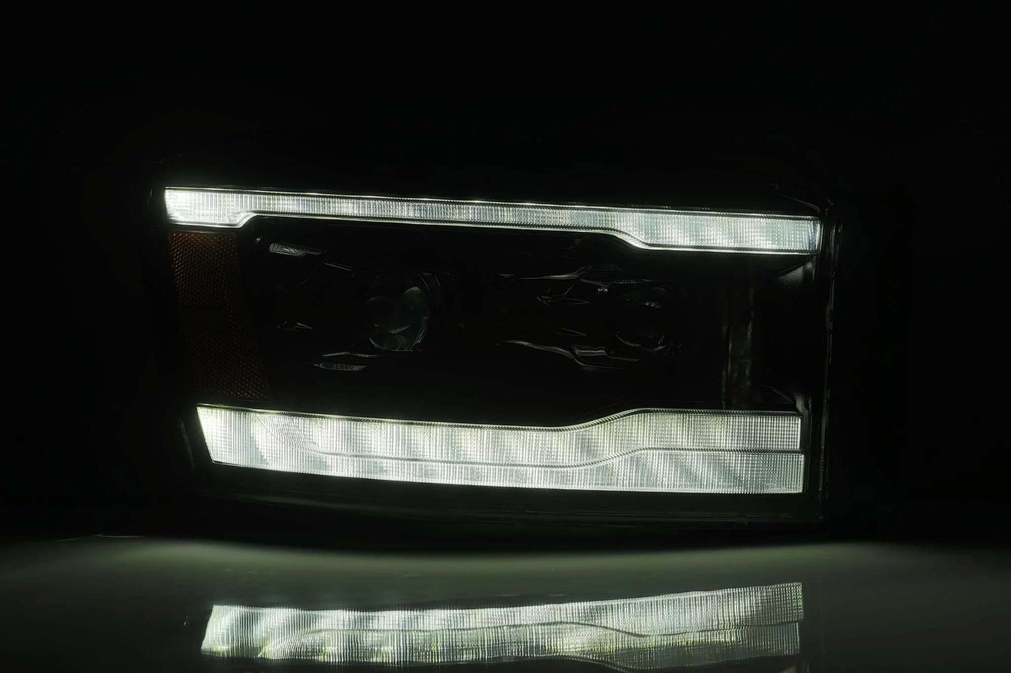 AlphaRex 06-08 Dodge Ram -Series Halogen Projector Headlights Alpha-Black