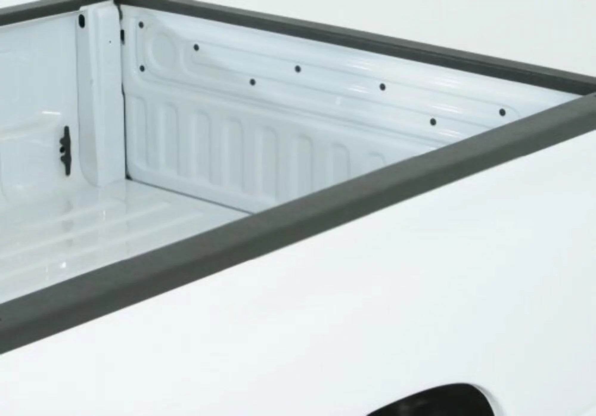 Wade 72 40621 Truck Bed Rail Caps Black Smooth Finish Without Stake Holes For Fits select: 1999-2001,2003-2004