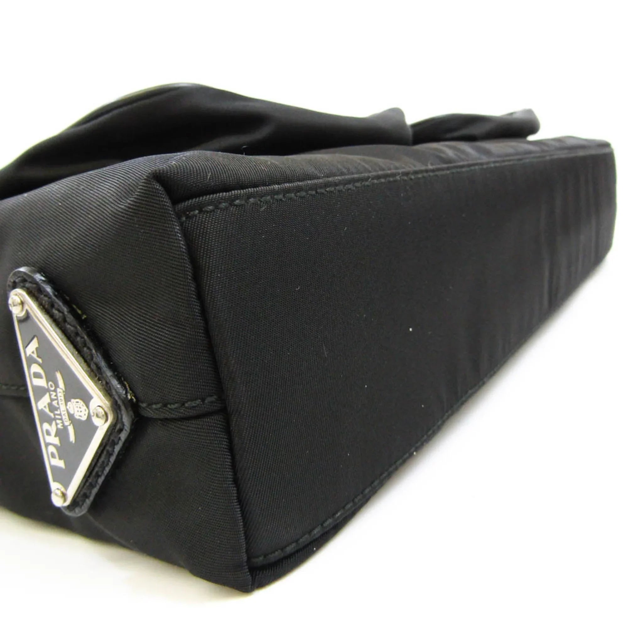 Pre-Owned Prada Women,Men Leather,Nylon Shoulder Bag Black (Good)