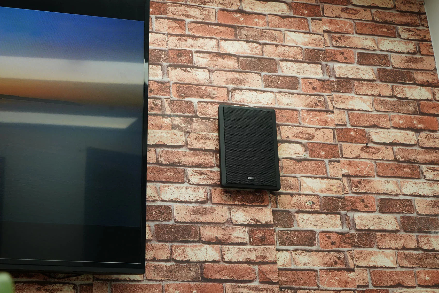Rockville RPA40BT 4-Room Home Audio Kit Receiver+(8) Black Slim Wall Speakers