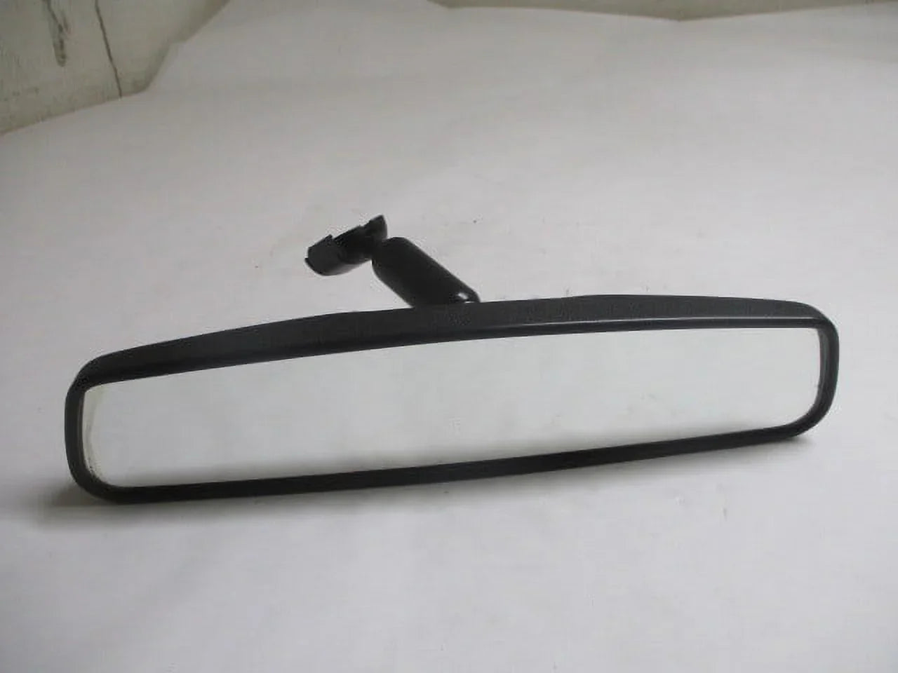 Pre-Owned Ford Fusion Crown Victoria Manual Rear View Mirror   (Good)