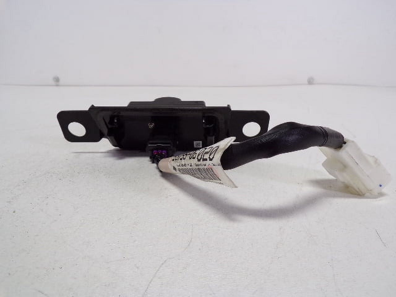 Pre-Owned 18 19 20 Toyota Camry Rear View Backup Camera   (Good)