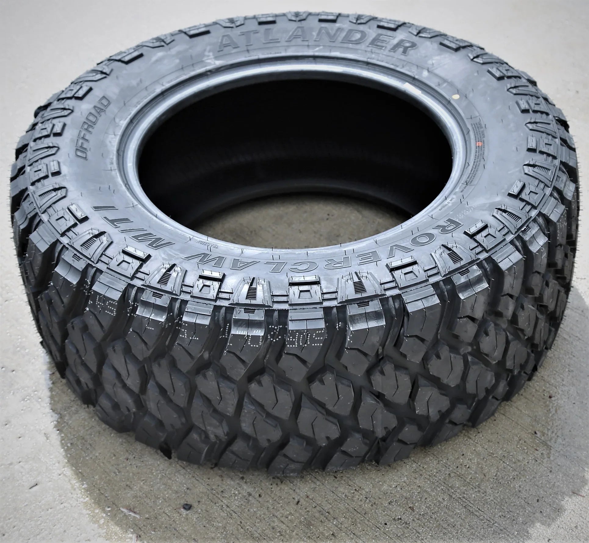 Atlander Roverclaw M/T I  305/70R17 Load E 10 Ply  Mud Tire