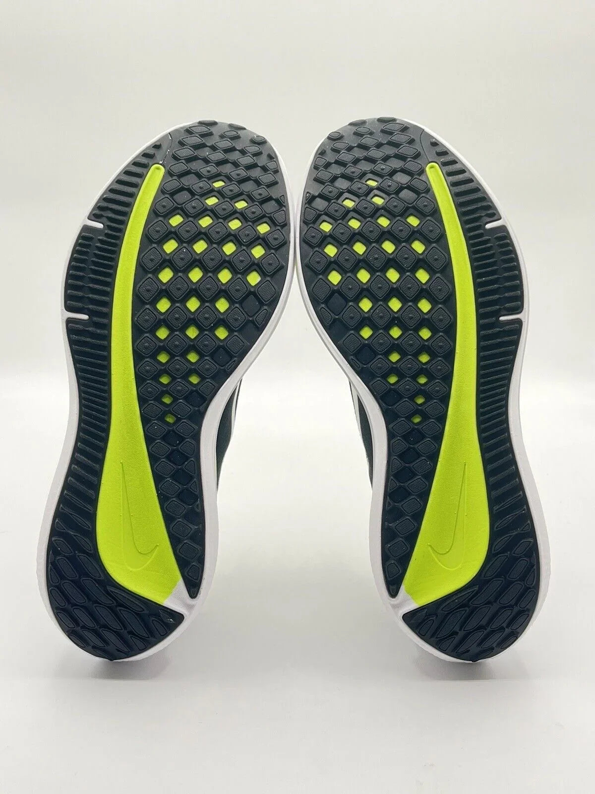 Nike Men's Air Winflo 10  Running shoes FN6825 010 size 12  New in Box