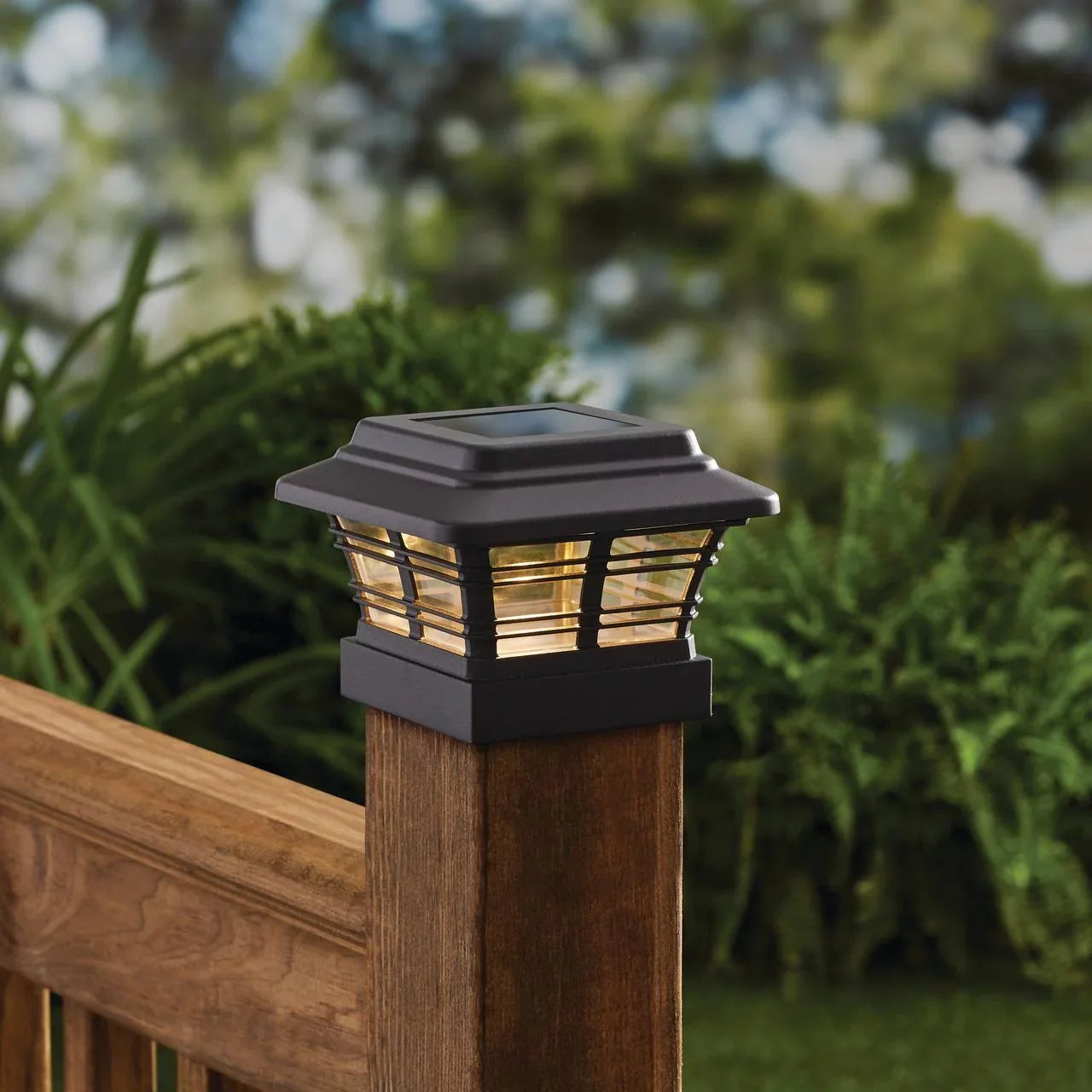 Better Homes & Gardens Solar Powered 4'' x 4'' Post Light,  Light (4-Pack)