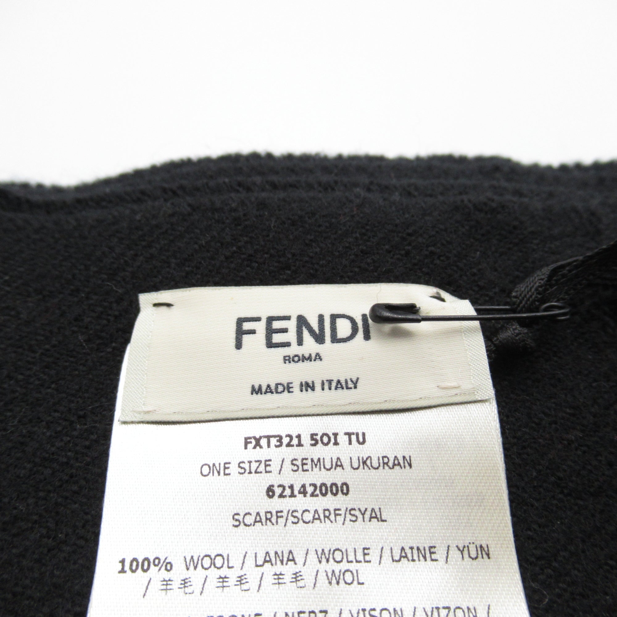 Pre-Owned  Scarf Black FXT32150IF0QA1 (Like New)