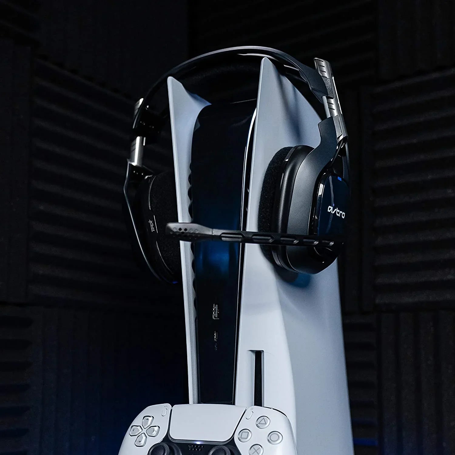 Gaming A40  Wired Headset with Astro Audio V2 for PlayStation 5, PlayStation 4, , Mac Like New Black Blue