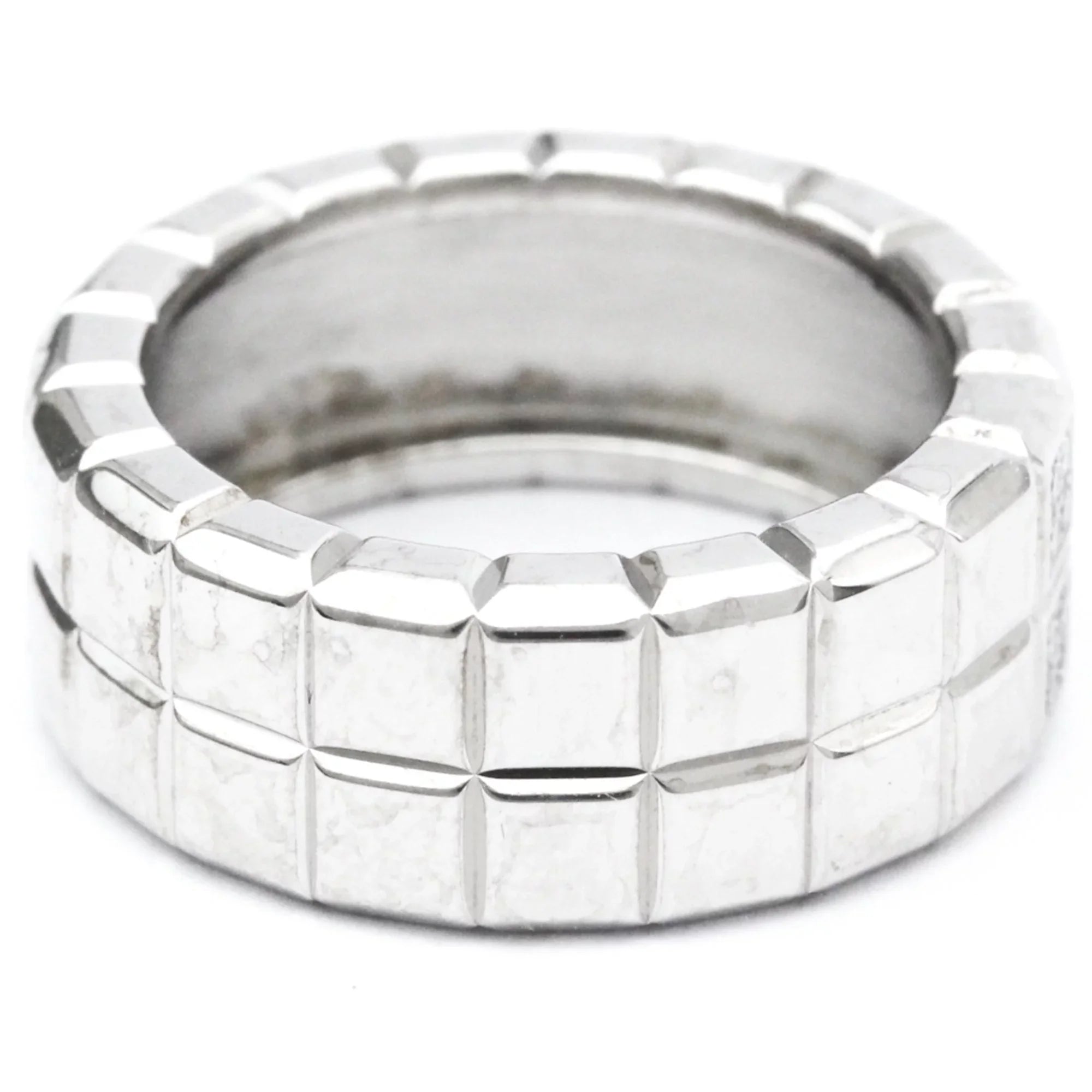 Pre-Owned Chopard Ice Cube 82/3790 White Gold (18K) Fashion Diamond Band Ring (Good)