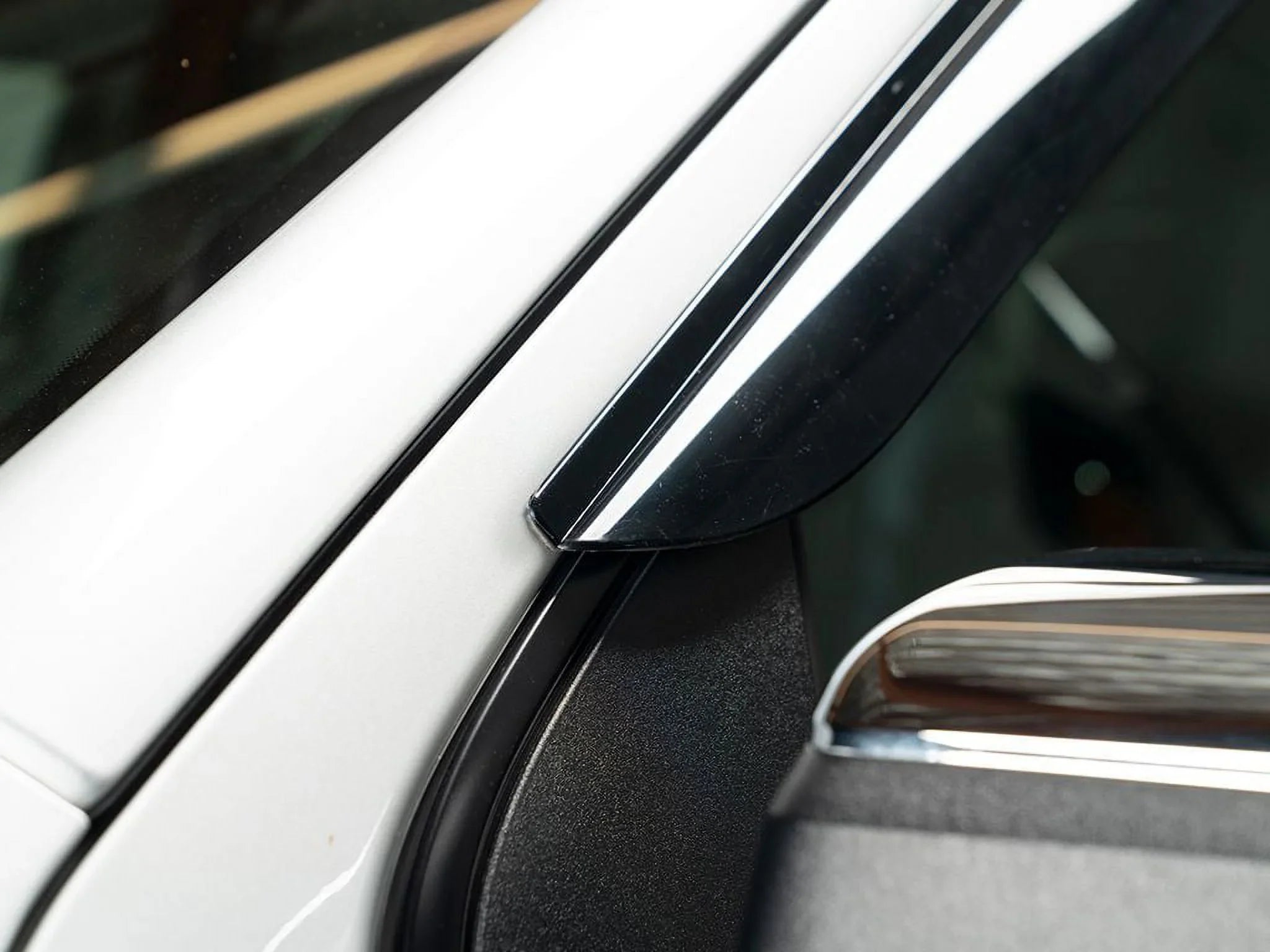 Auto Ventshade () by RealTruck 94534 Original Ventvisor Window Deflector, 4-Piece Compatible with Select: 2013,2014-2018 Hyundai Santa Fe Sport
