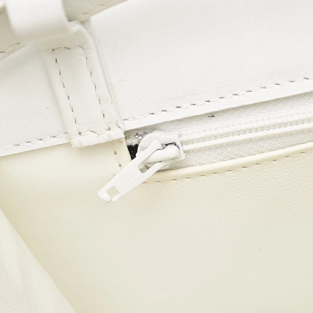 Pre-Owned Authenticated Valentino Crossbody Bag Calf Leather White Women (Good)