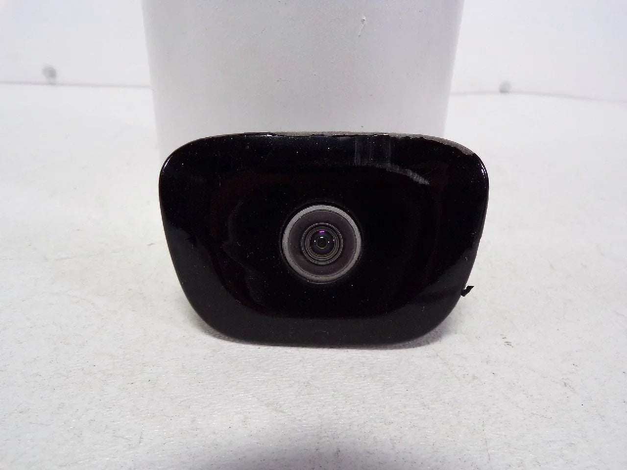 Pre-Owned 14-18 Jeep Cherokee Rear View Backup Camera   (Good)